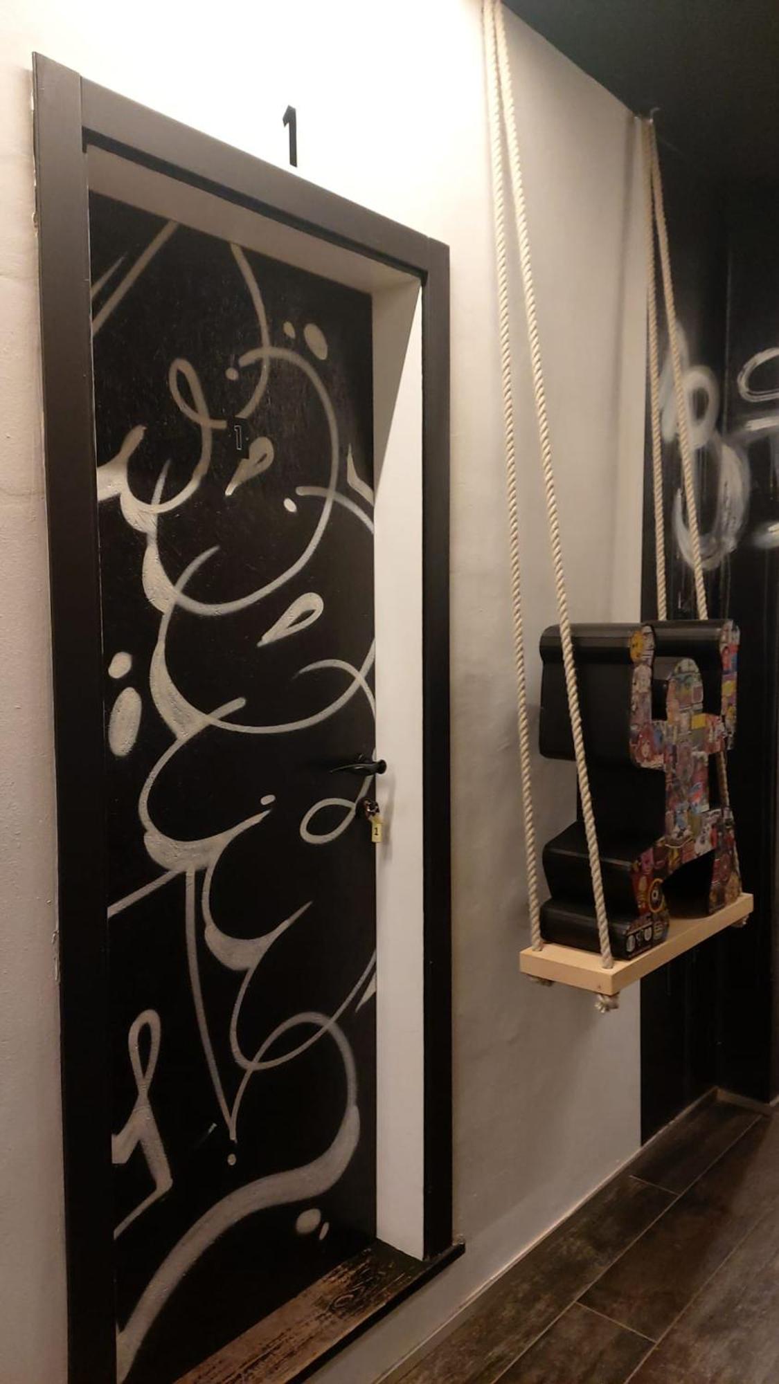 Bed & Breakfast Street Art