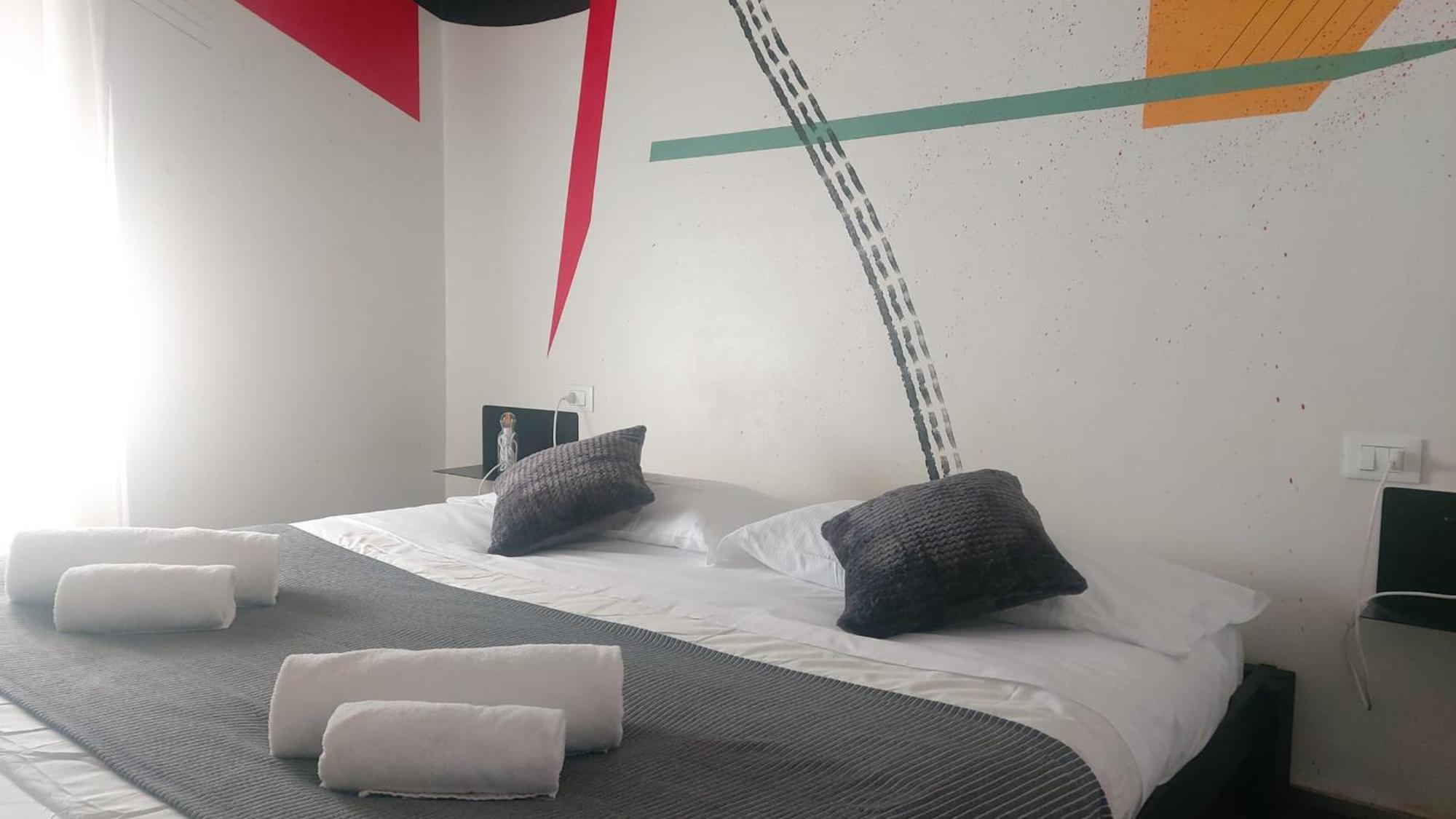 Bed & Breakfast Street Art *