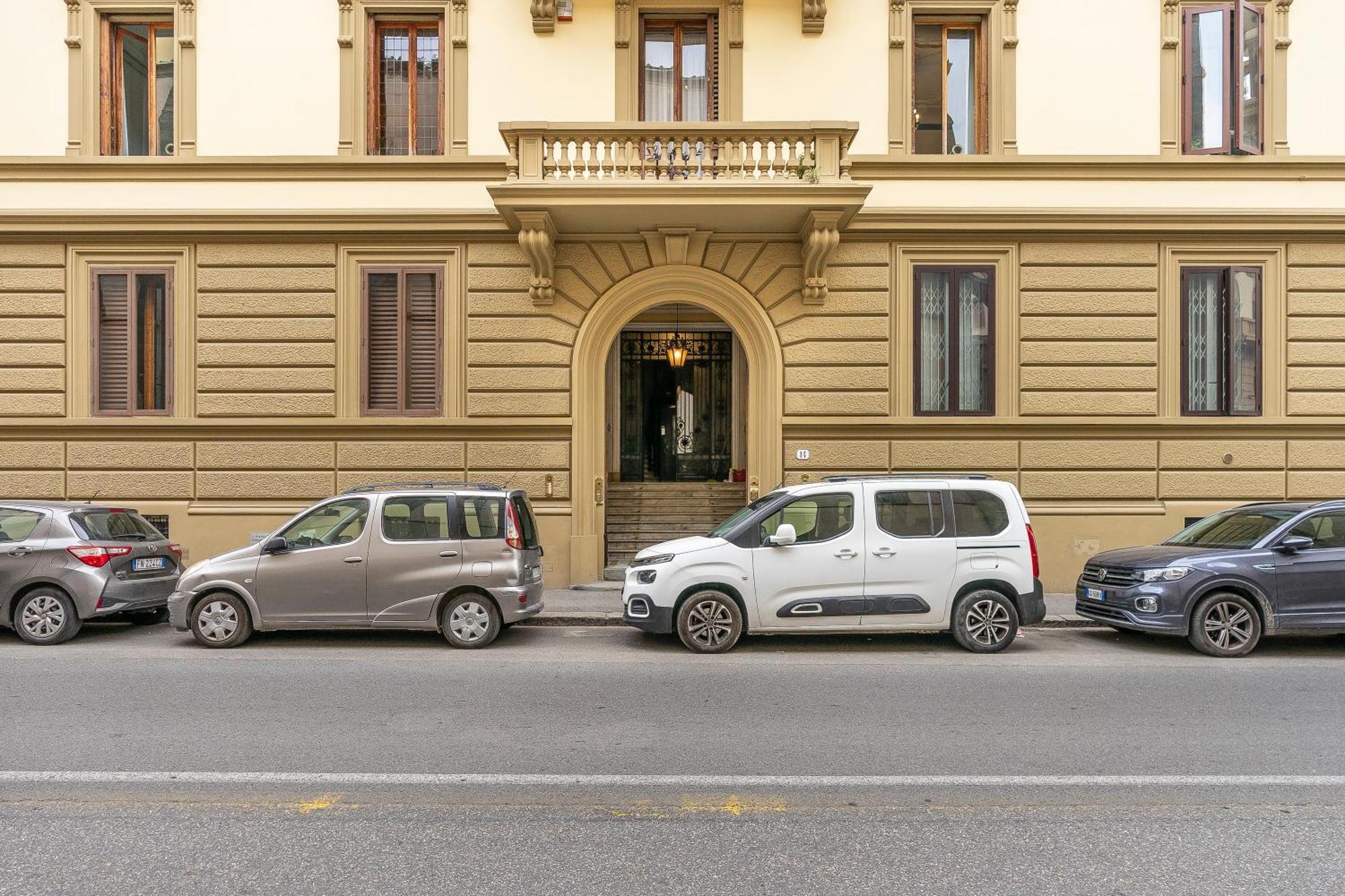 San Marco Black Luxury Con Terrazzo E Parcheggio Su Richiesta Florence