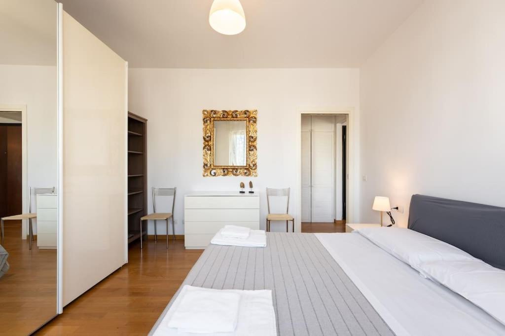 Belfiore2 1 Bedroom Apt By The Railways Station Apartment