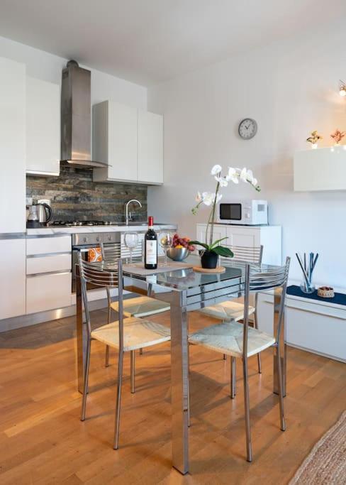 Apartment Belfiore2 1 Bedroom Apt By The Railways Station Florence