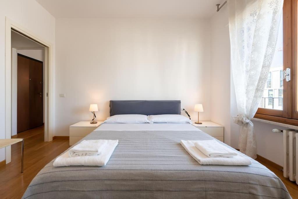 Apartment Belfiore2 1 Bedroom Apt By The Railways Station