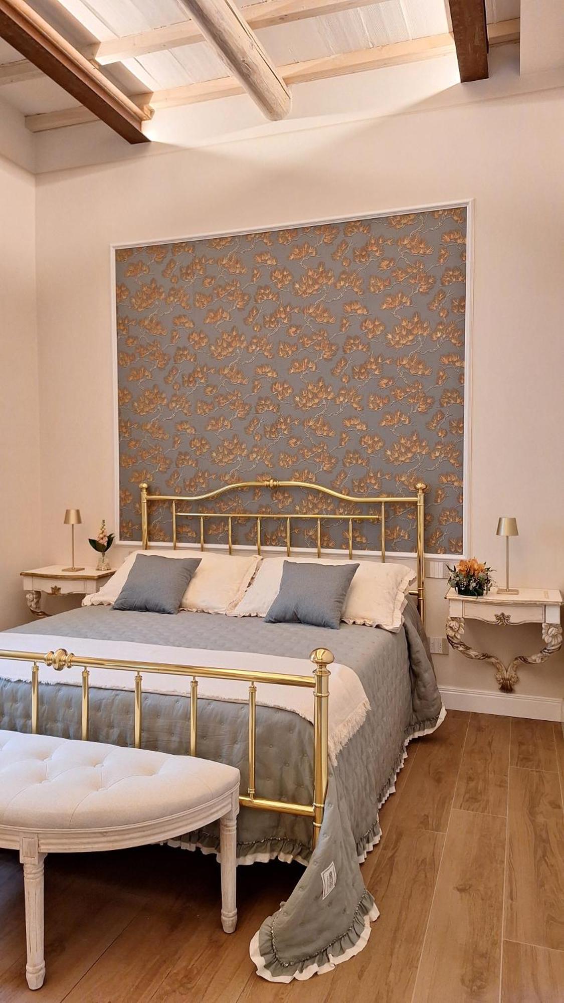 Messer Niccolo - In Apartamento