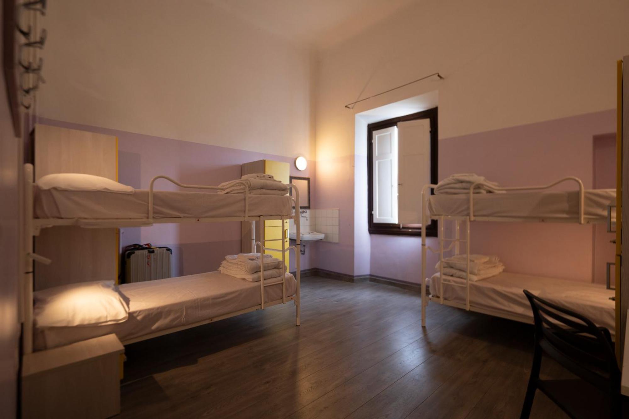 Hostel & 7 Florence