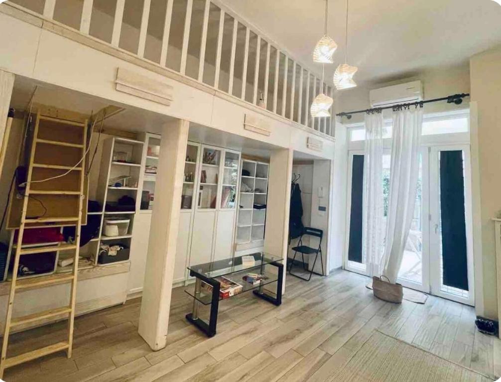 Cosy Modern Flat Private Patio Appartement *