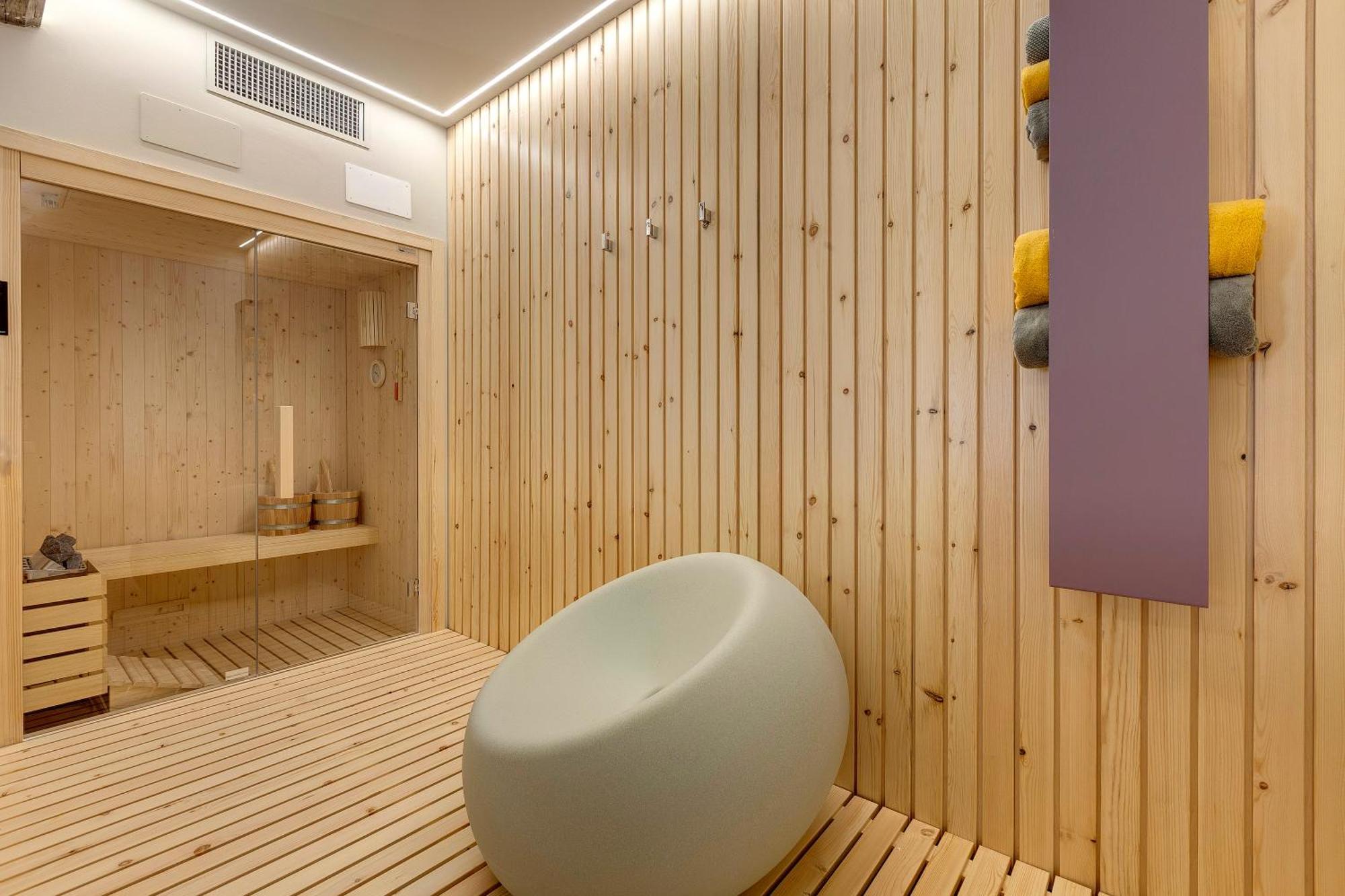 Prestige Penthouse With Private Spa, Gym And Terrace By Mamo Florence
