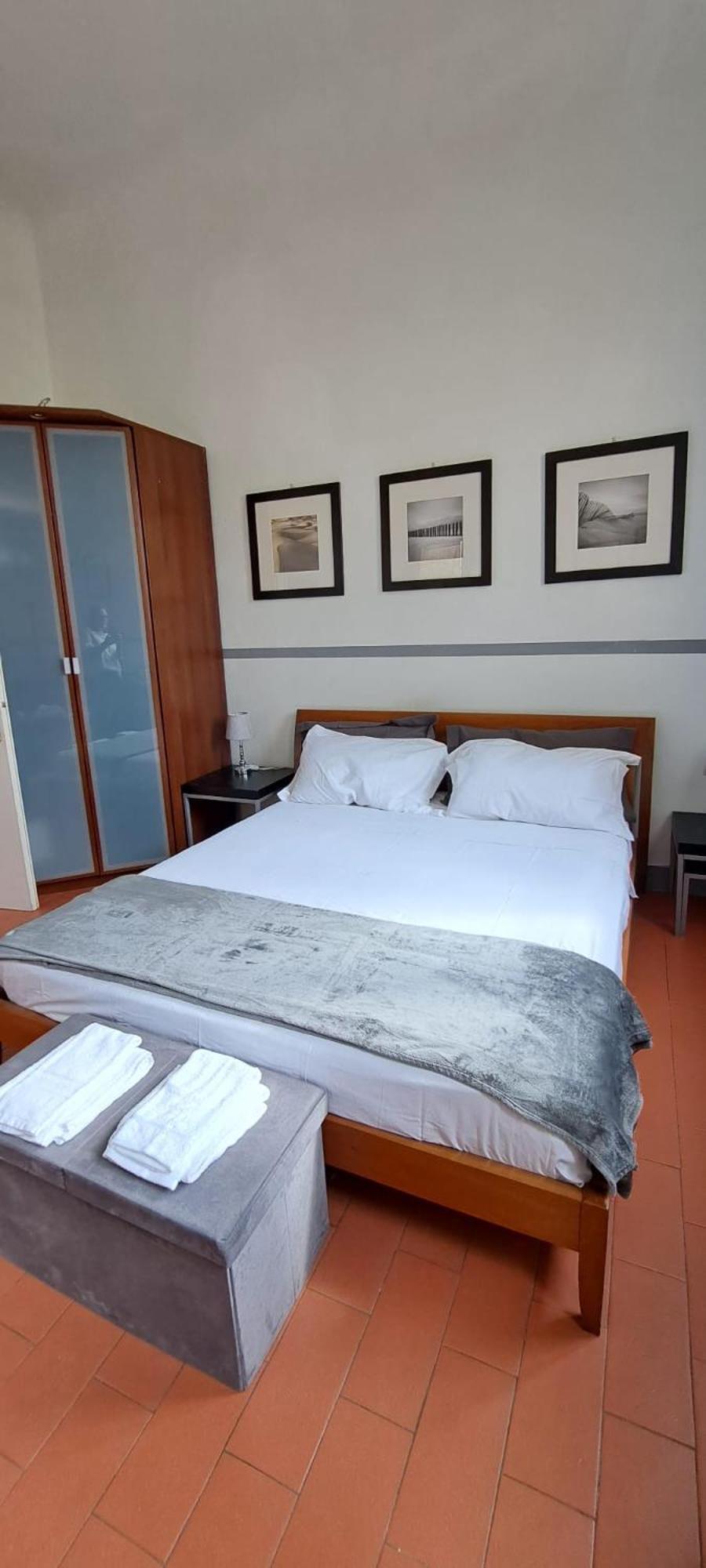 Sunny With Roof Patio Apartment Florence