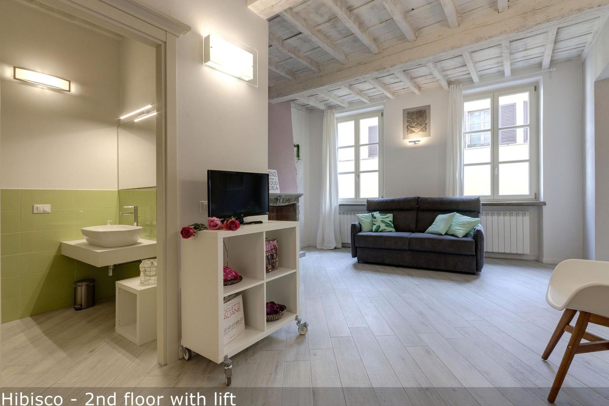 Apartment Vertical Garden By Mamo *