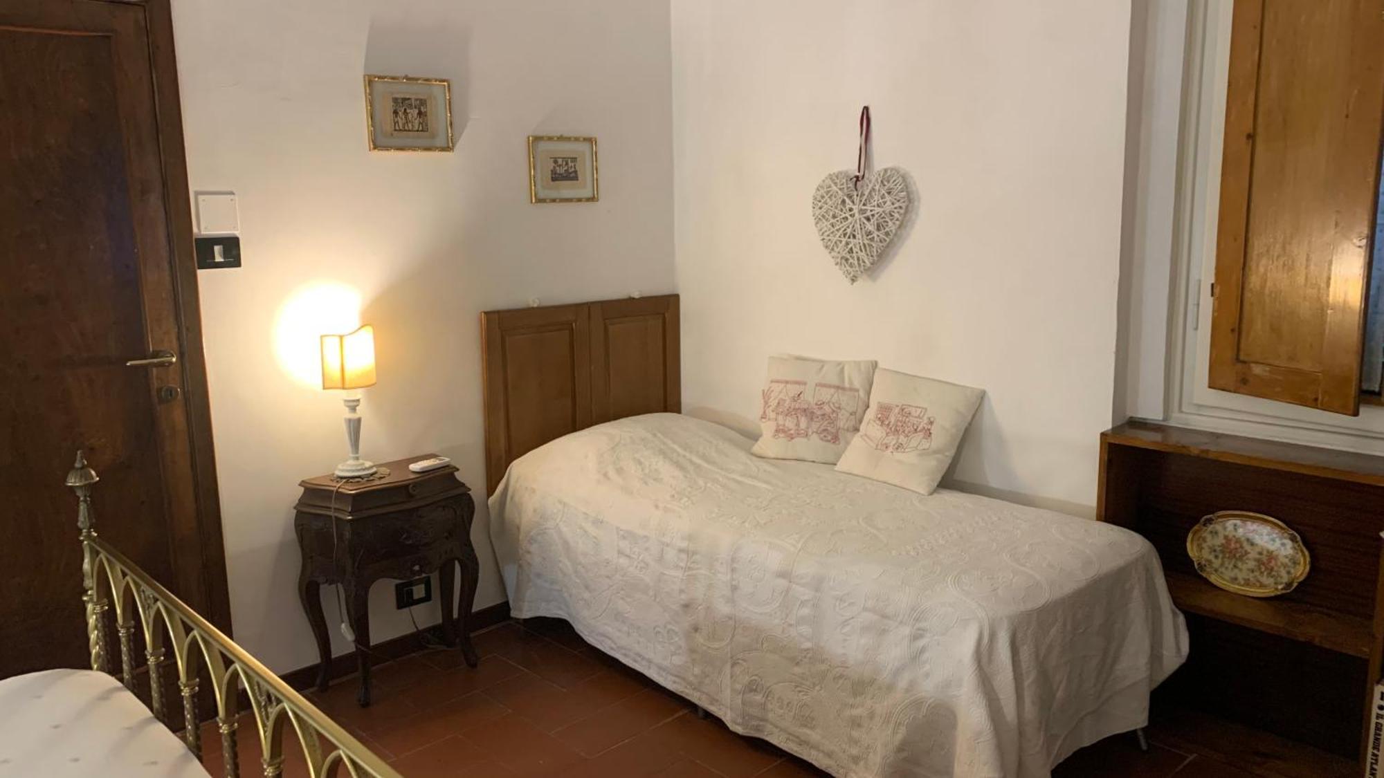 Le 5 Vie Con Tripla Bed & Breakfast *