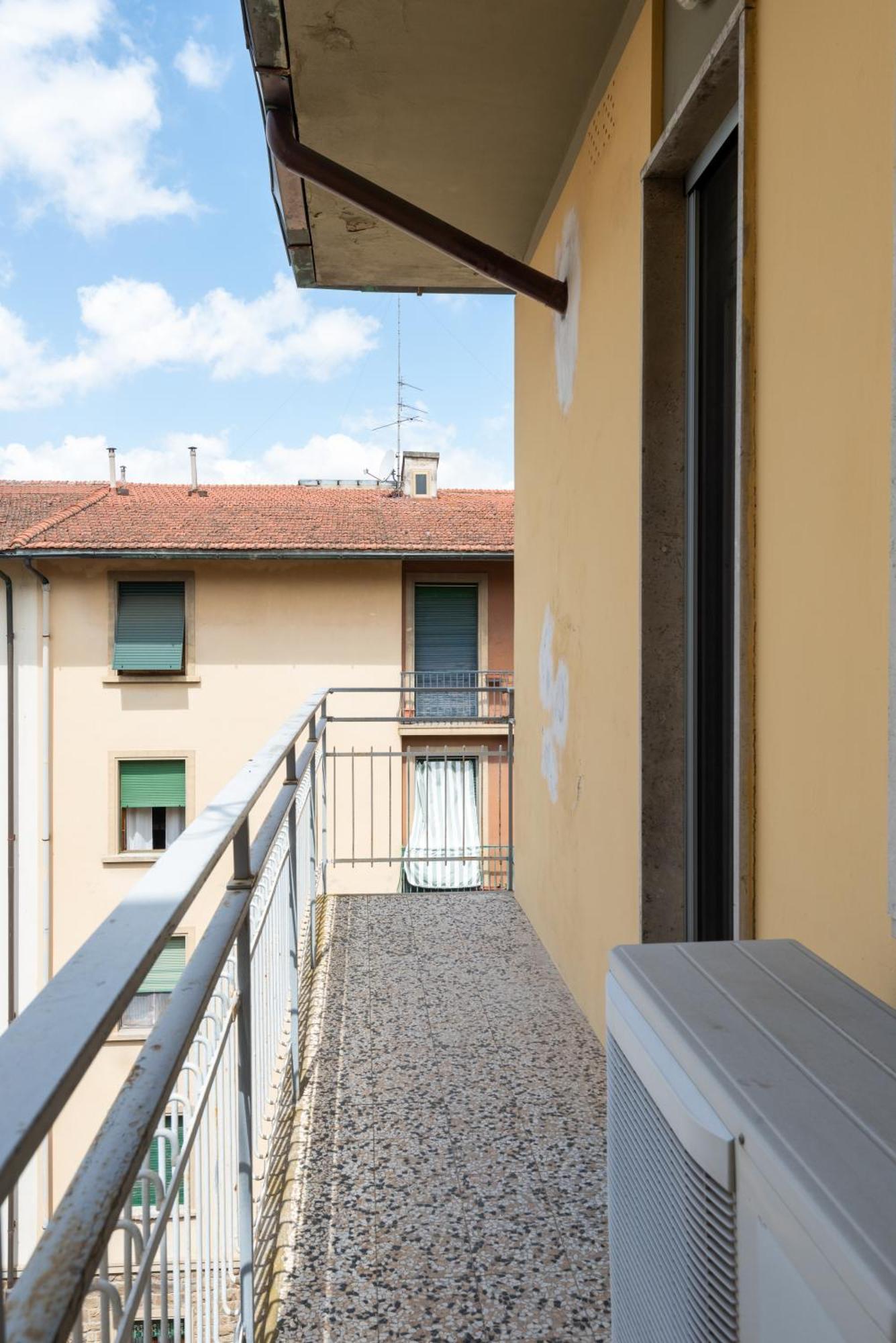 Unyca - Elegant In Coverciano * Florence