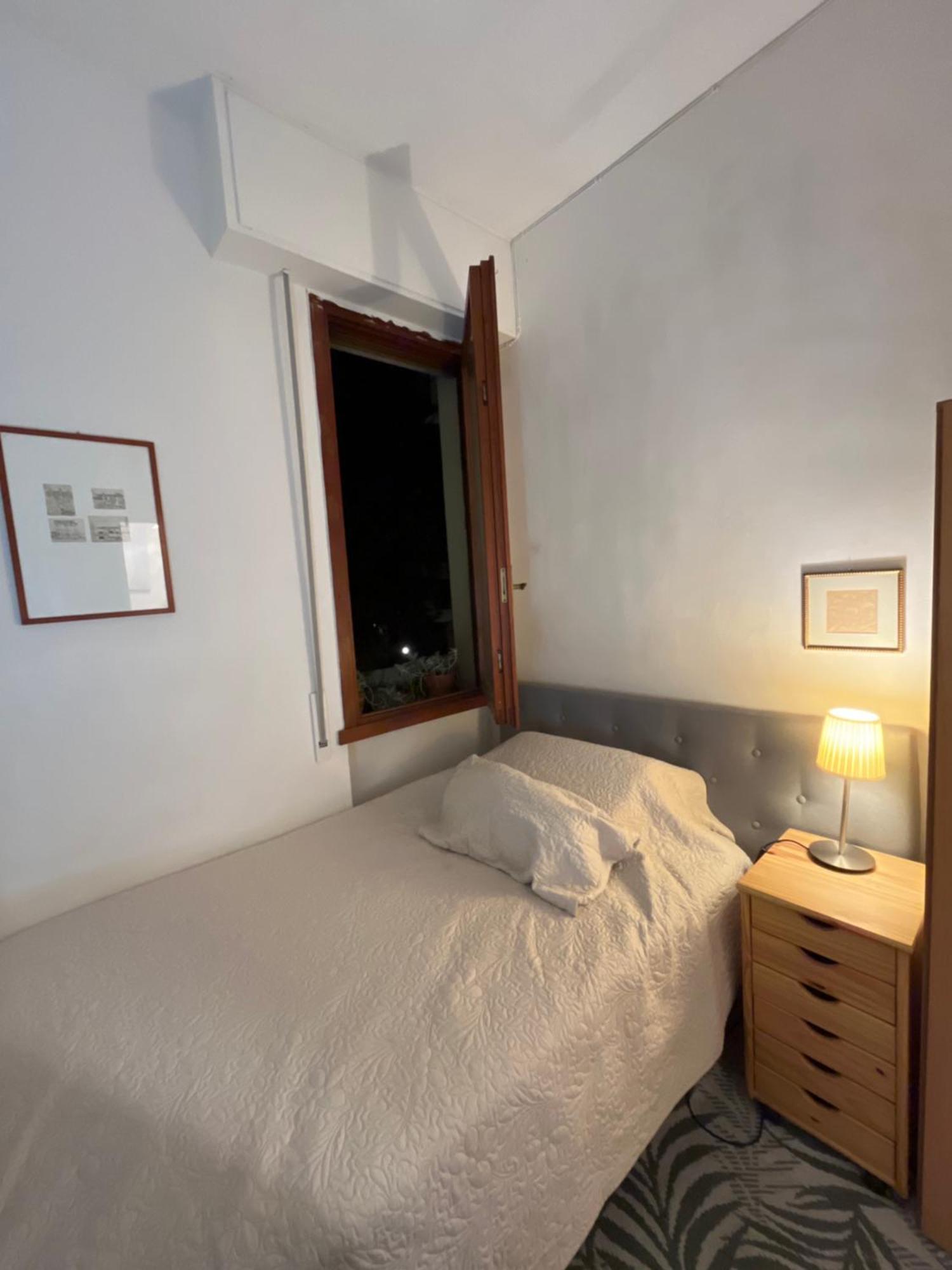 Monolocale Robbia * Florence