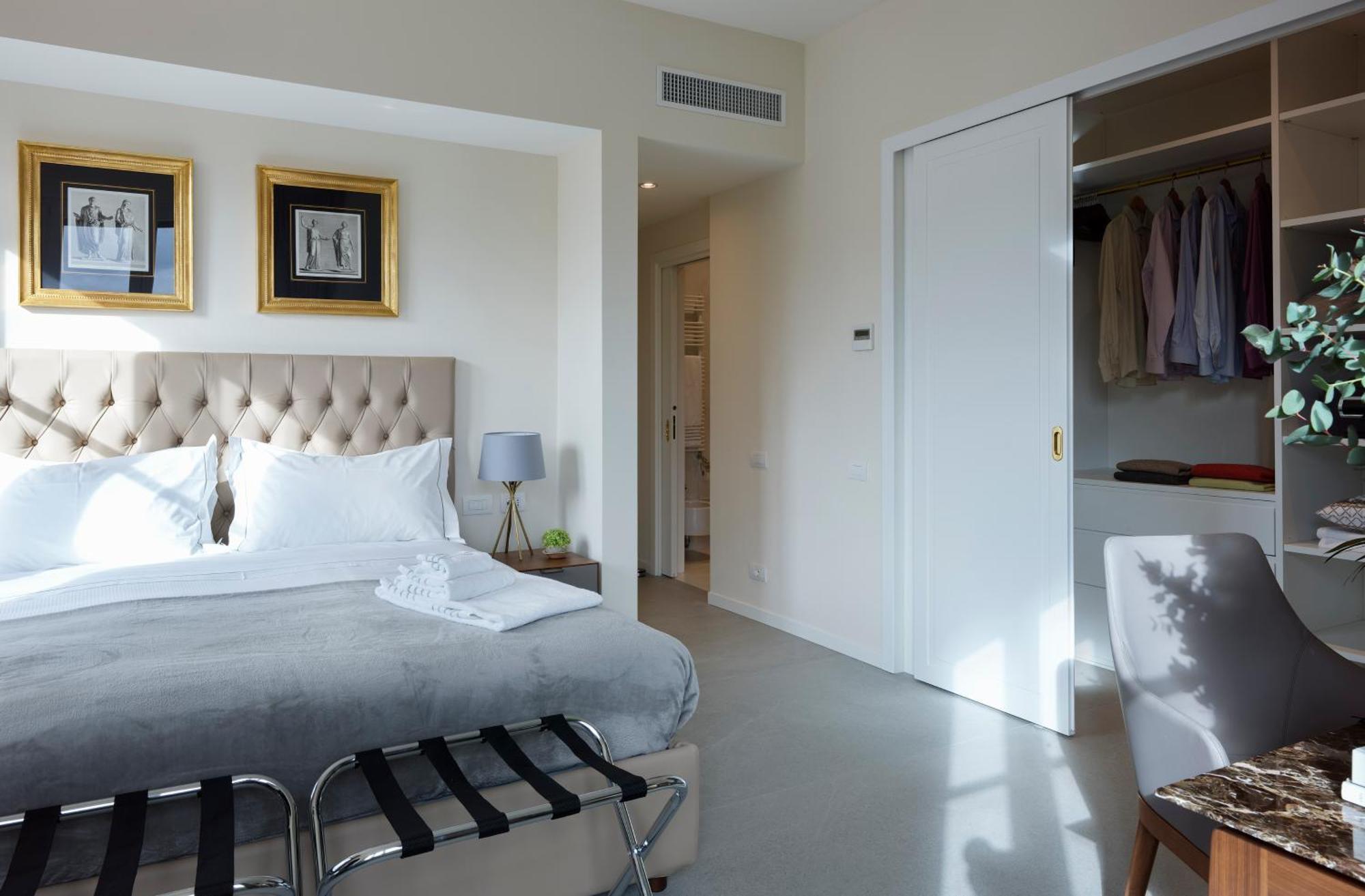 Premiere Ponte Vecchio 7 Floor Apartment *