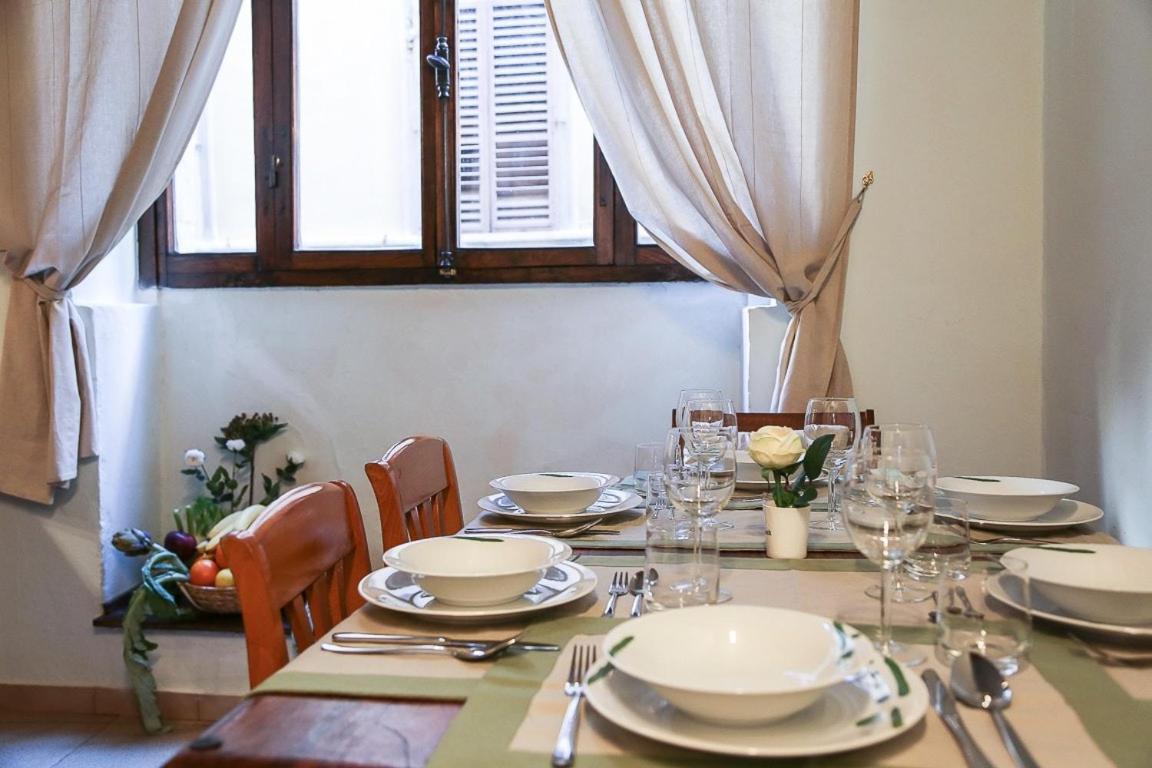 Watch The Wake Light Filled Medieval Palace Appartement Florence