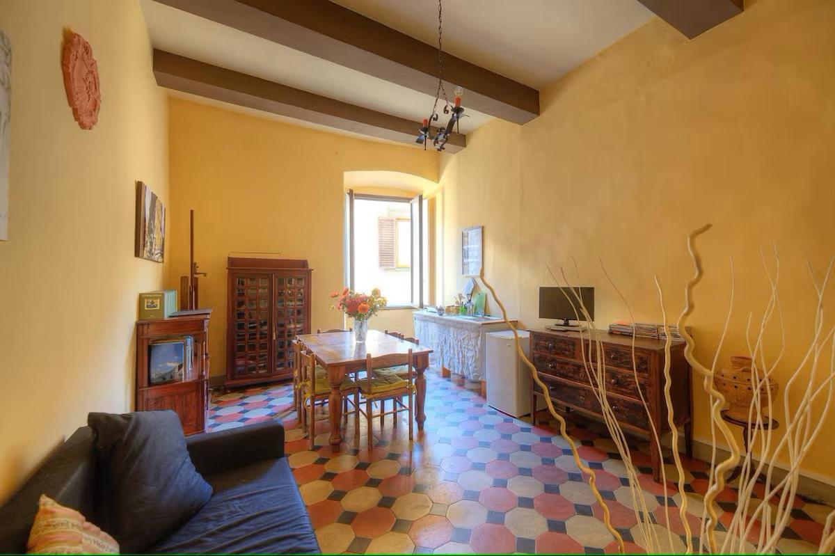 Historical Building Charming Appartement