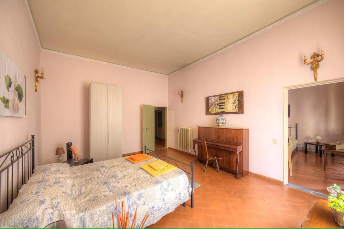 Historical Building Charming Appartement Florence