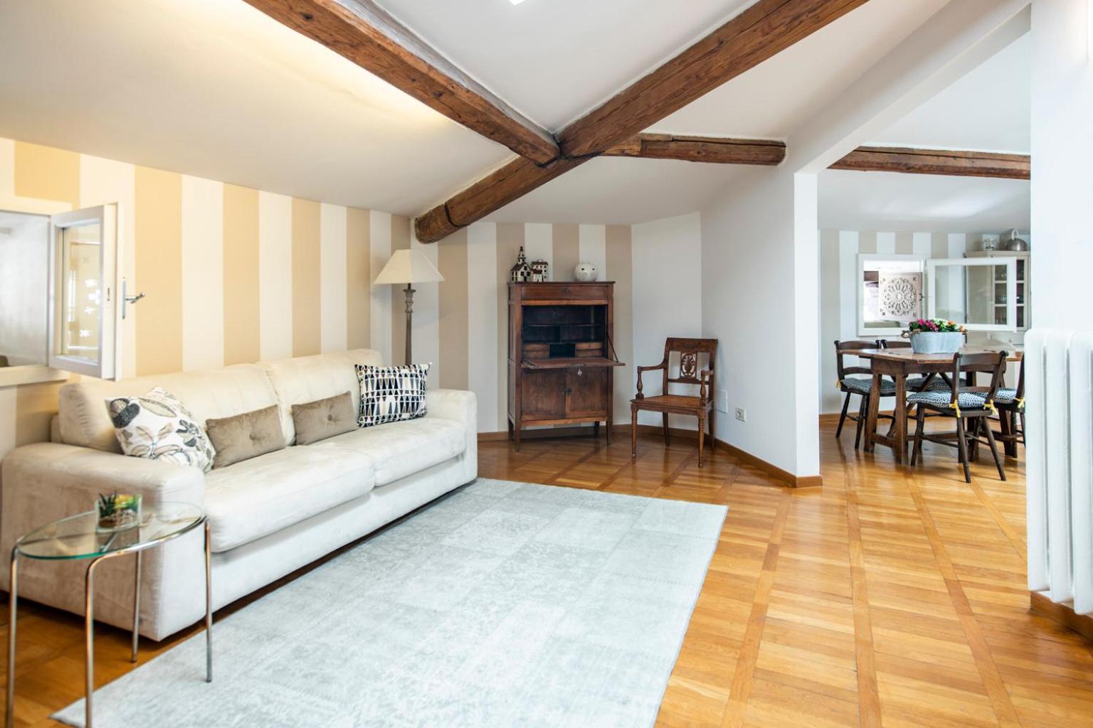 Romantic And Charming Apartment