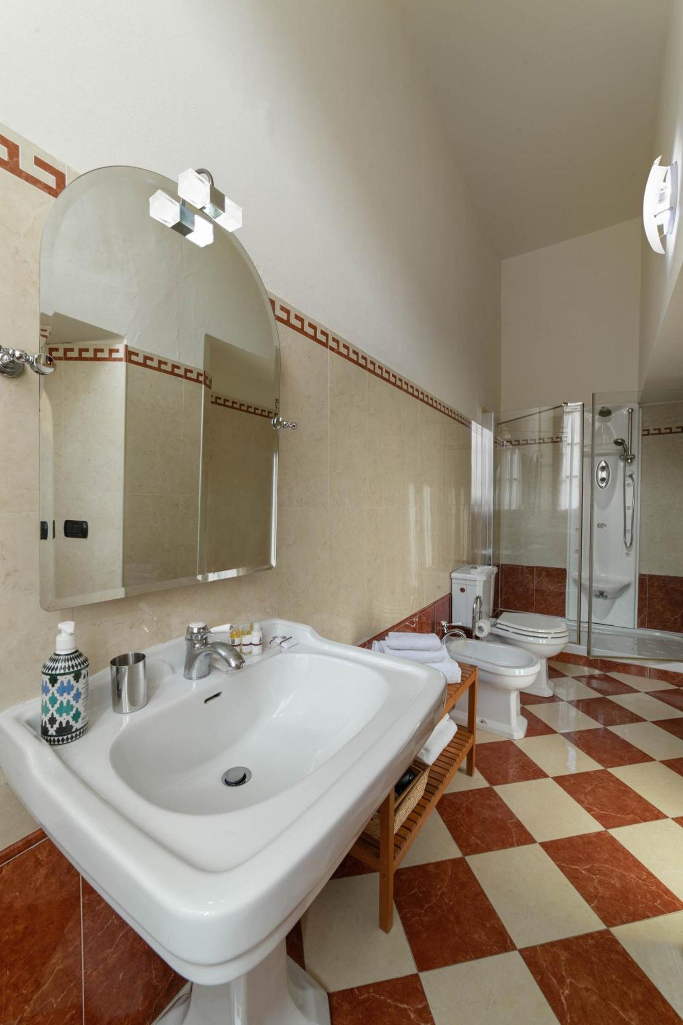 Palazzo Alfani - Residenza D'epoca 3*