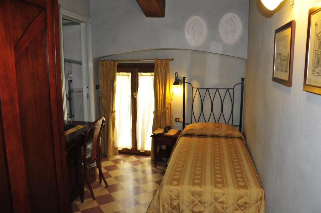 Hotel Della Robbia Florence