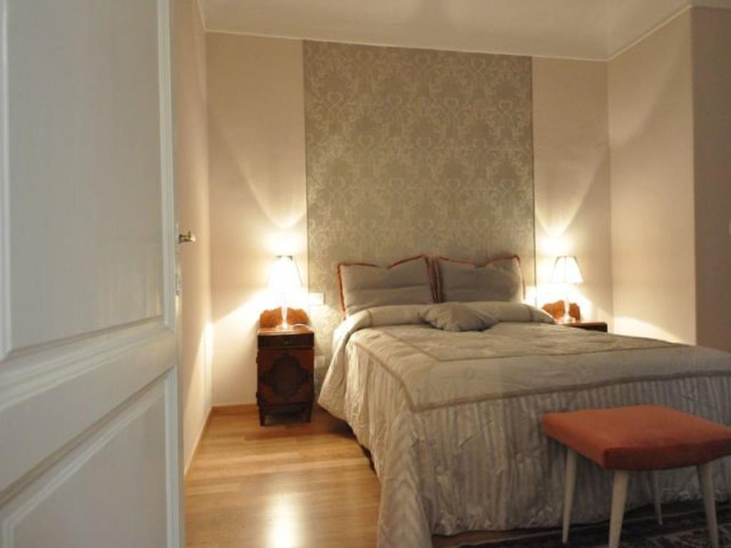 Accademia 3* Florence
