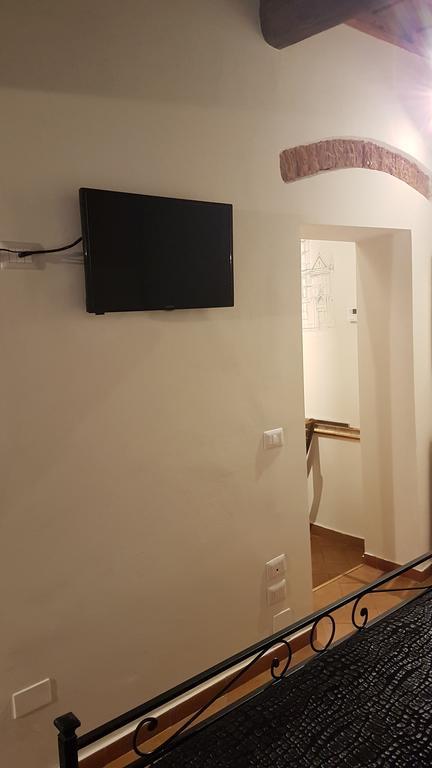 Zeus Apartment