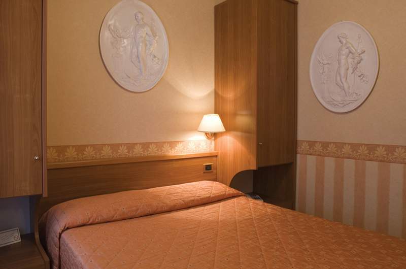 Jane 3* Florence