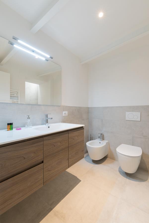 Masai - One Bedroom Flat 1st Floor By Train Station Apartment Florence