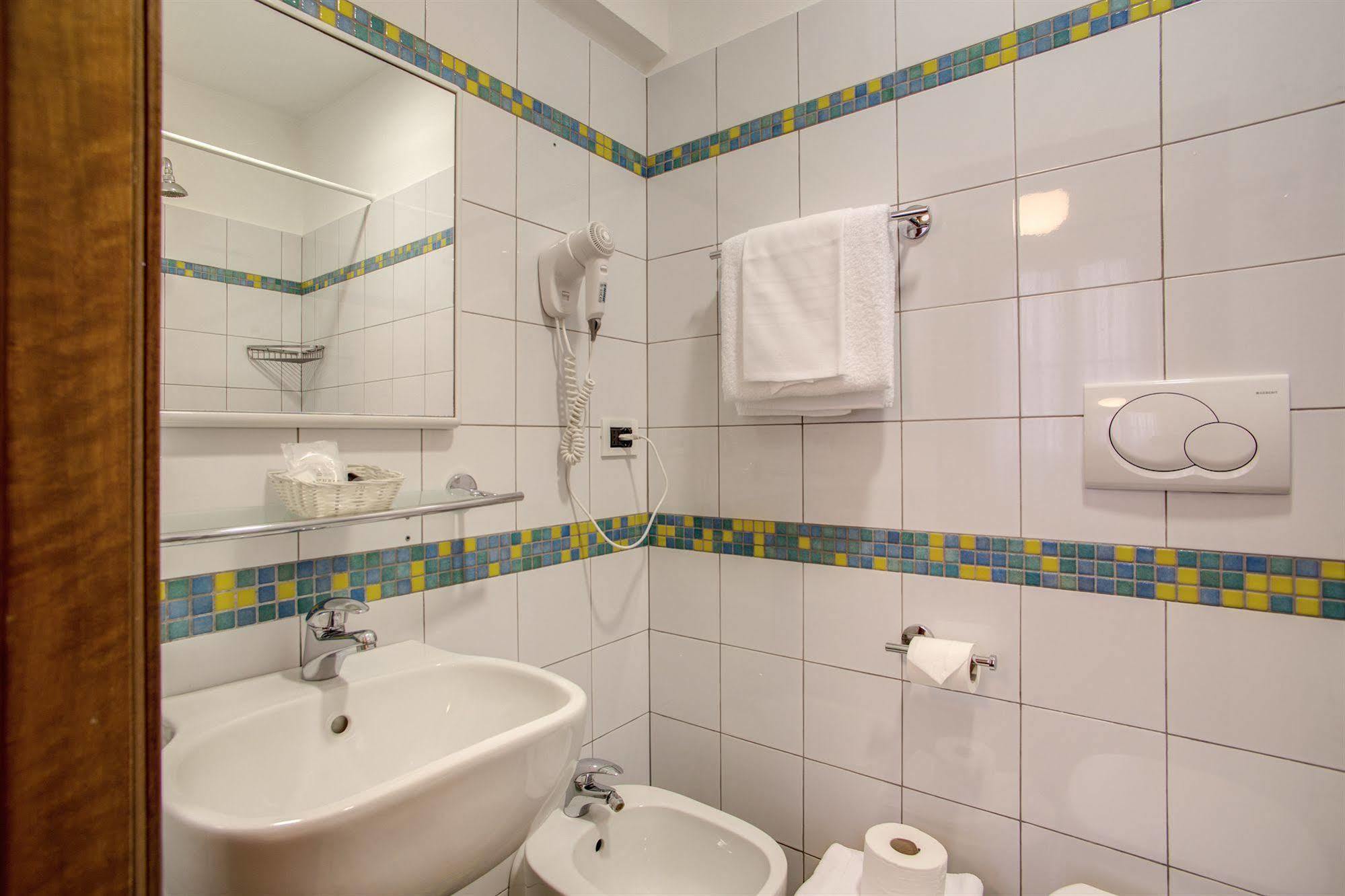 Nuova Italia Hotel Florence