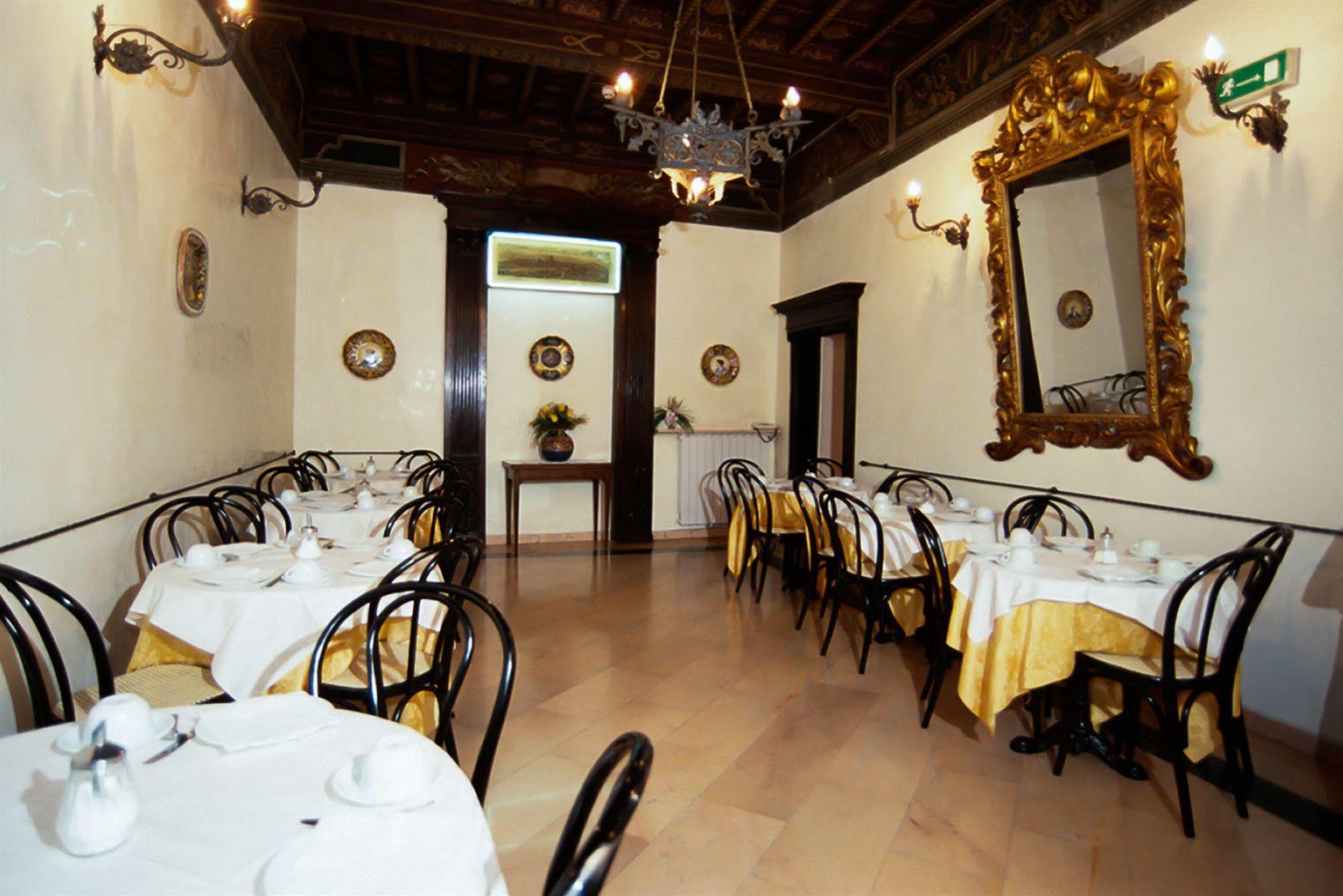 Accademia 3*