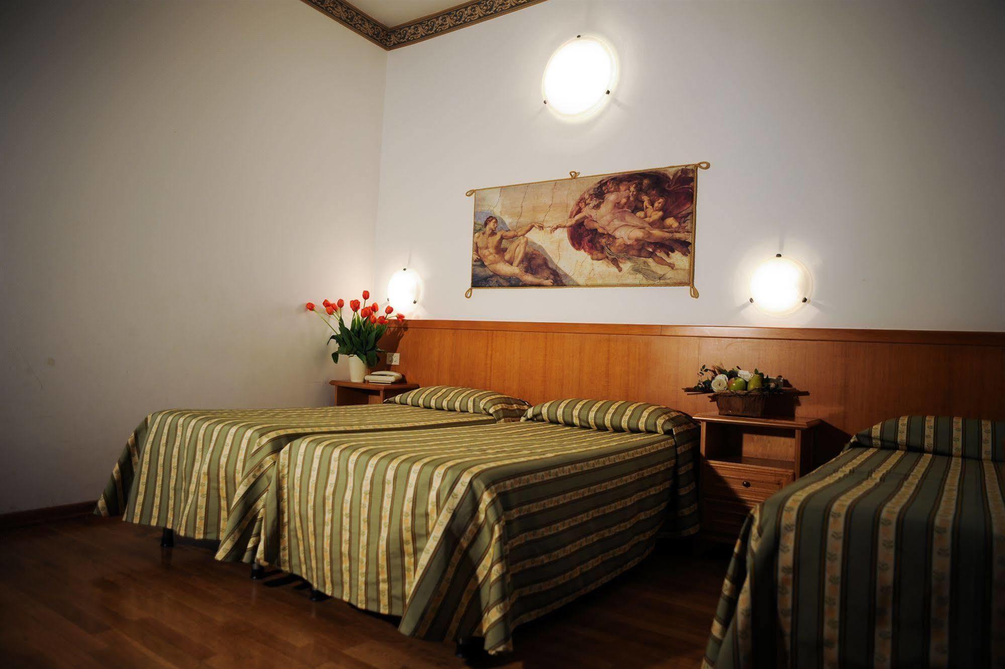 Accademia 3* Florence