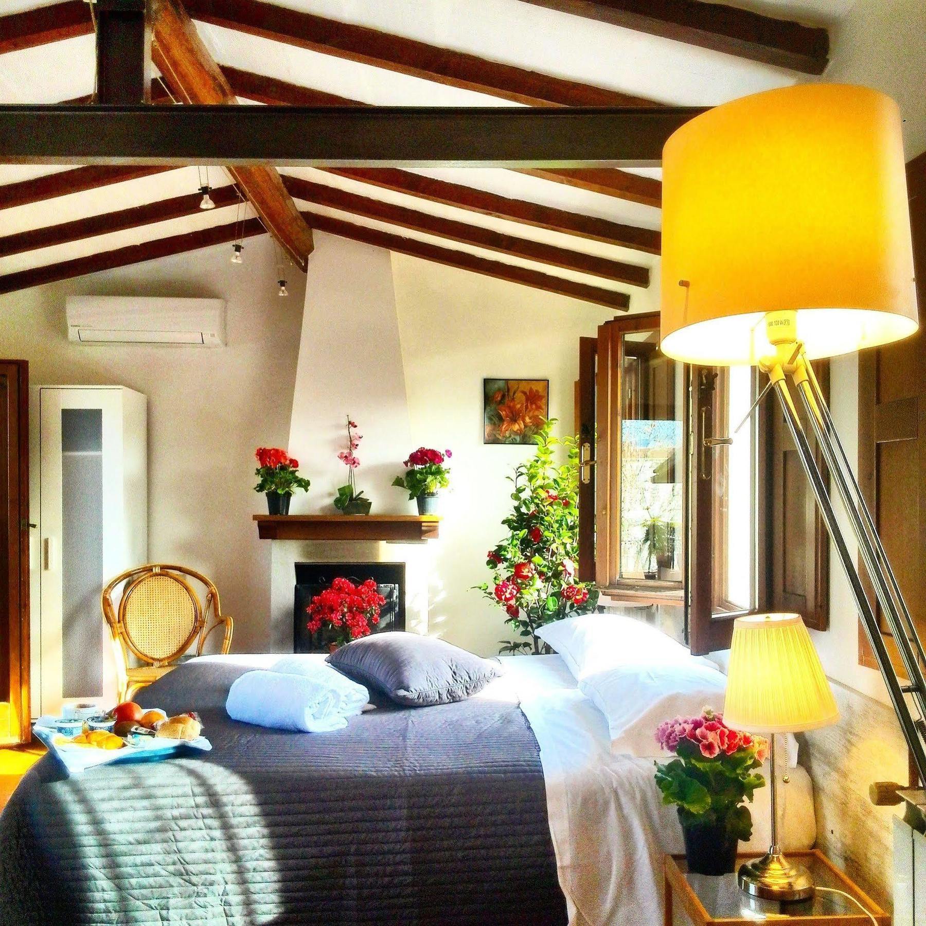Mia Palace Bed & Breakfast 3*