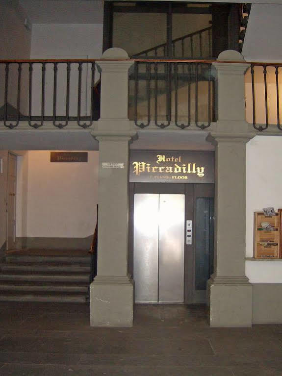 Hotel St. 2*