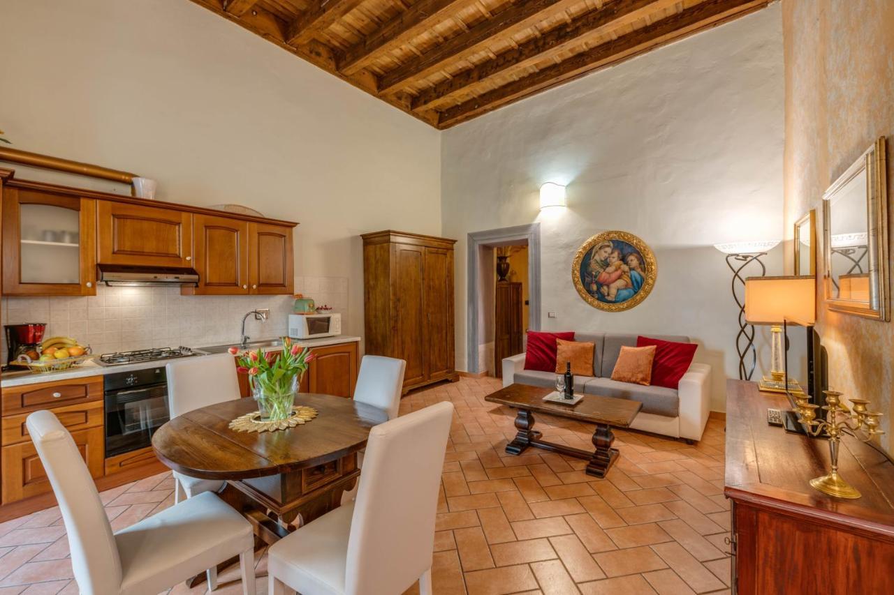 Dante States Apartment Florenz