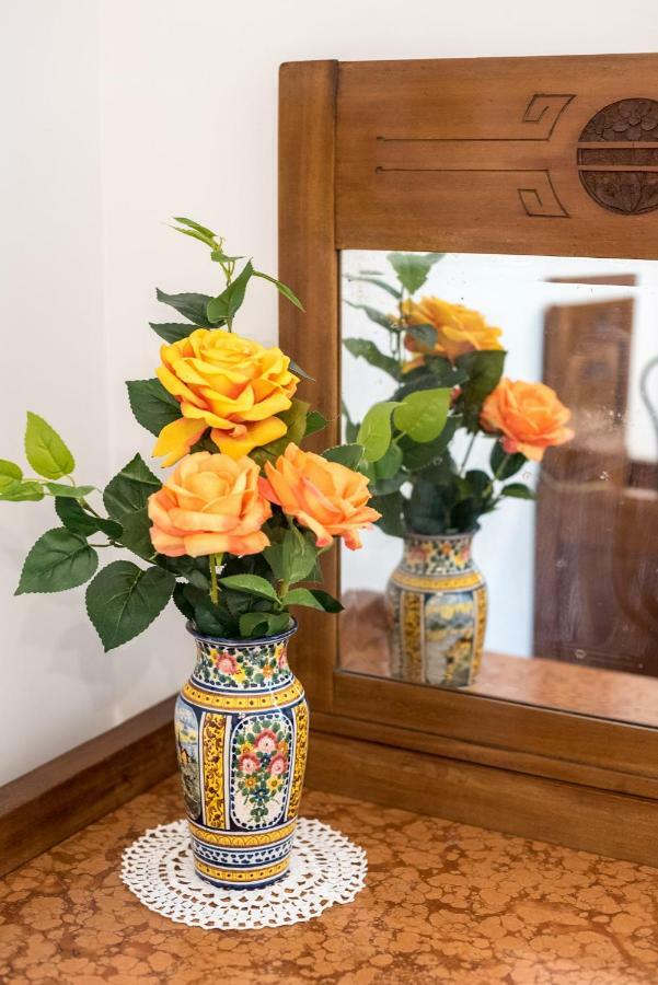 Le Grazie In Superb Location Appartement