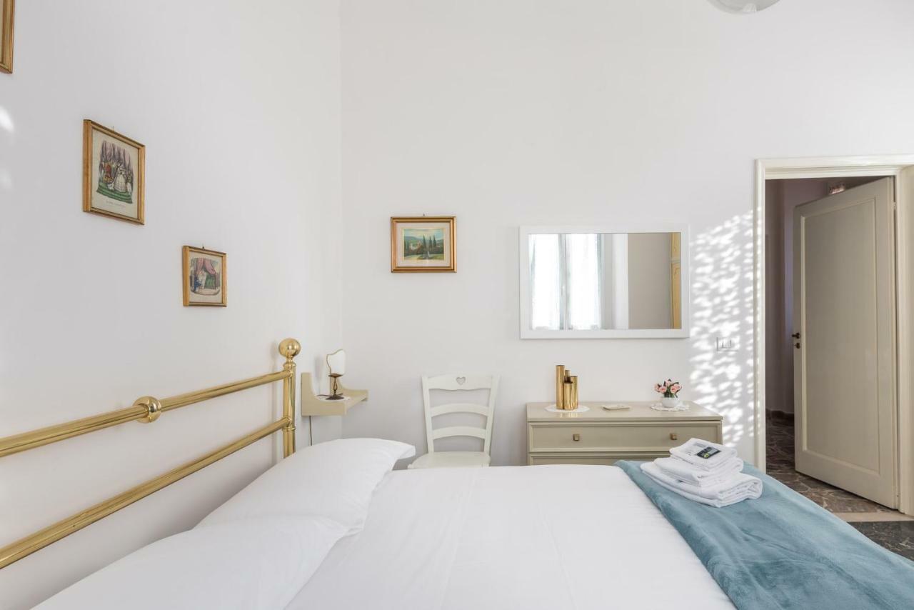 Le Grazie In Superb Location Appartement *