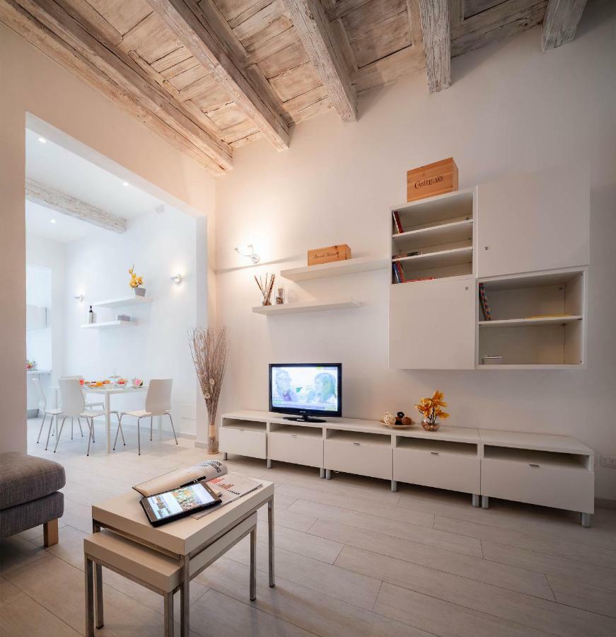 Apartment Novella White