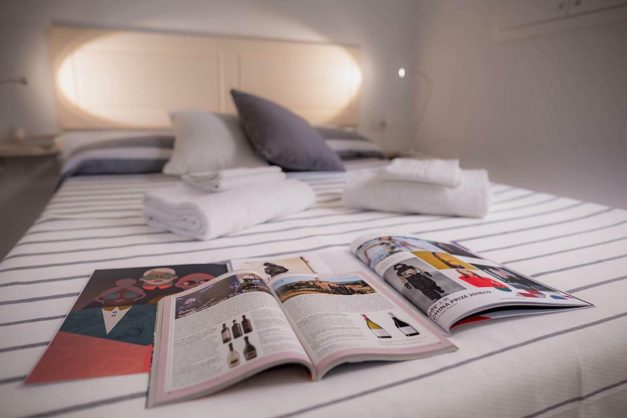 Novella White Apartment
