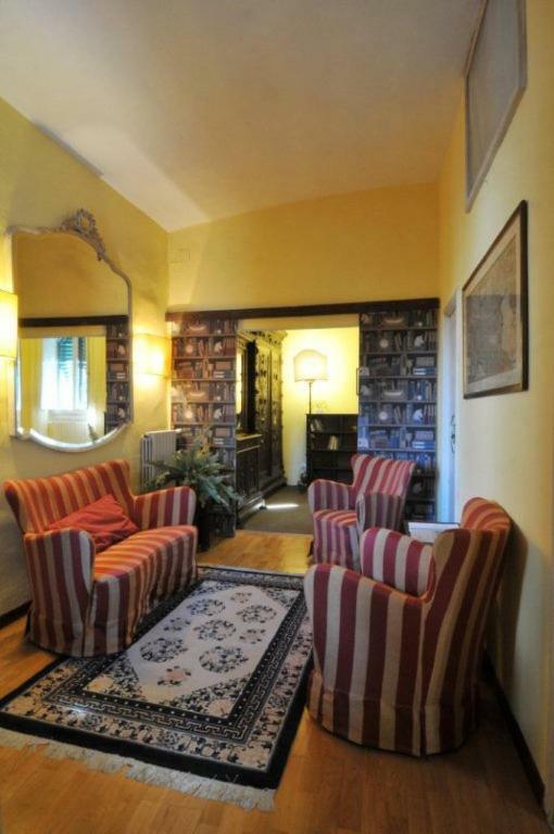 In Private Estate,shared Pool,parking,3km To Ponte Vecchio Villa Florence