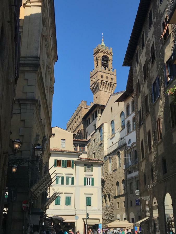 Apartamento La Musa Di Via Dante Florença
