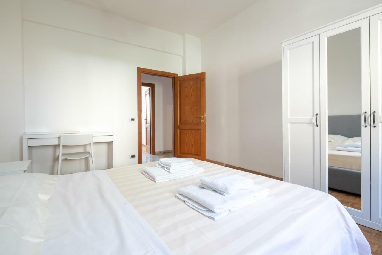 Novoli 4 Bedrooms By Mmega Appartement Florence