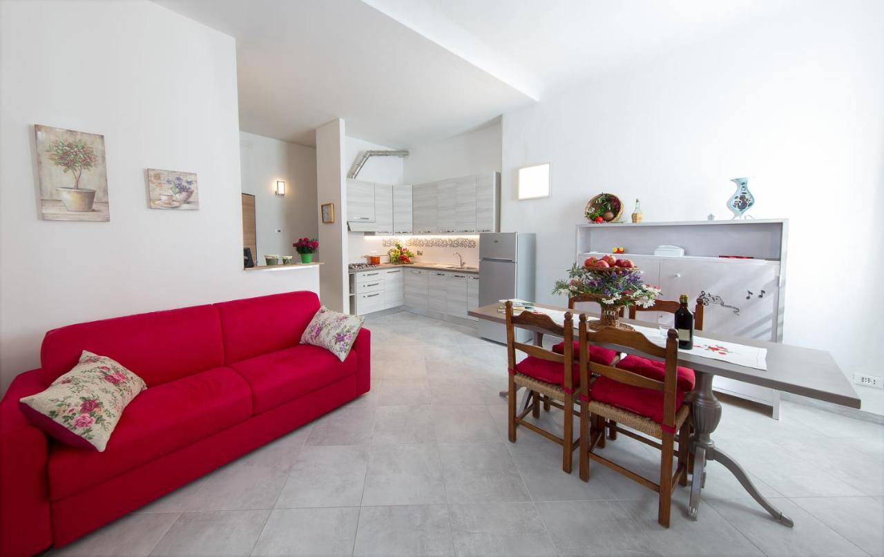 Lo Sdrucciolo Apartment *