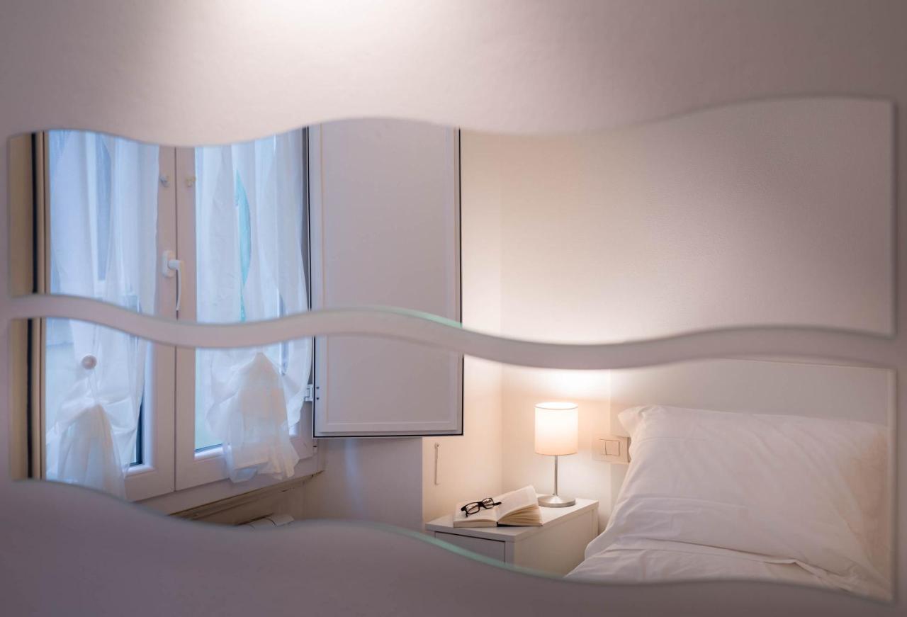 Novella White Apartment Florence