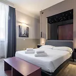Magenta Luxury Apartment