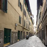 Novella Goldoni Suite-By Florence Concierge