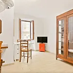 Parioncino Central And Cozy Apartment