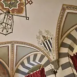 Cozy Apartment In A Private Museum In Oltrarno