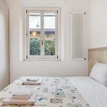 Coverciano Modern Apartment With Patio!