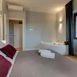 Sleep Tight Florence Suite