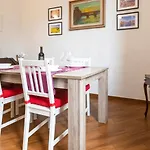 Maison Orange