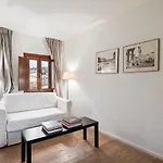 Palazzo Pitti & Boboli Comfortable Apartment