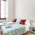 I Renai - Ponte Delle Grazie Modern Apartment